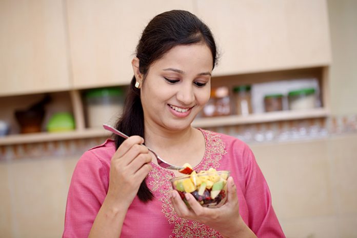 गर्भावस्था आहार योजना भारतीय महिलाओं के लिए भारतीय भोजन आहार 