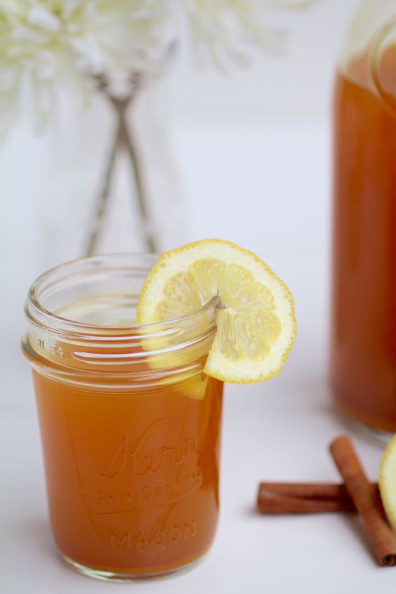 Lemon And Apple Cider Vinegar Detox Drink