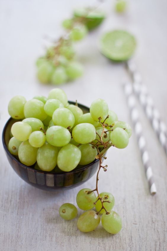 Bowl of grapes