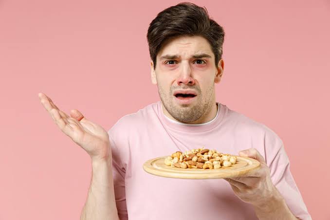 Health Risks and Symptoms of Nut Allergies